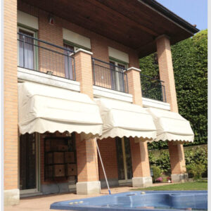 Mendrisio (Svizzera)- Villa unifamiliare con piscina